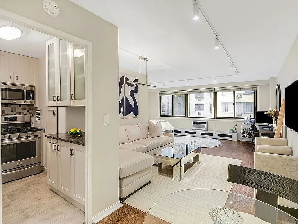 16 West 16th Street 6FN