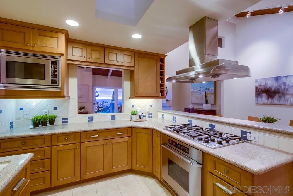 13786 Pine Needles Dr