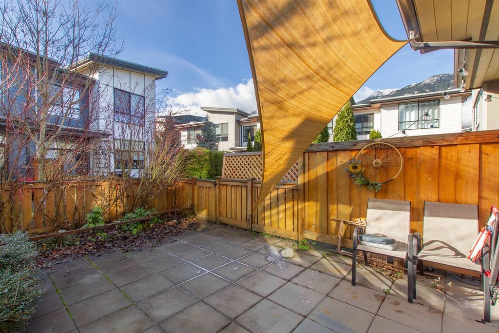 1220 Shannon Ln