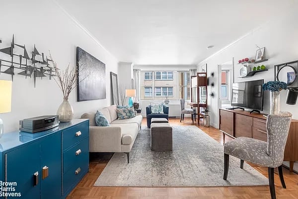 520 East 72nd Street #8P