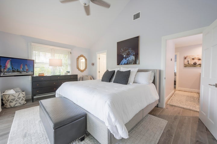189 Golf Club Dr