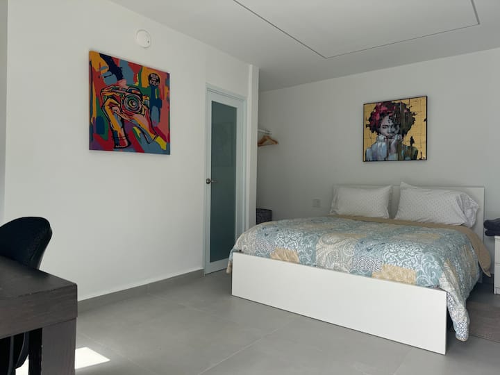 Beach House Apt 7 • Studio w/ Kitchenette • Beach - Airbnb