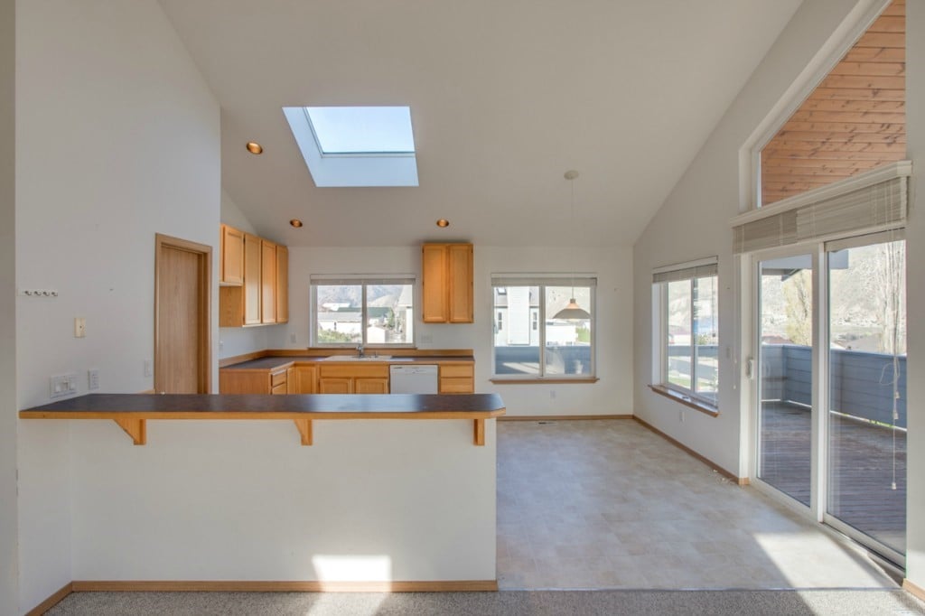 170 E Emerson Dr