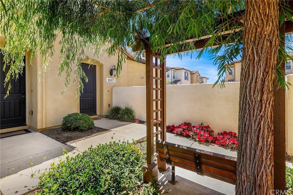 10071 Solana Dr