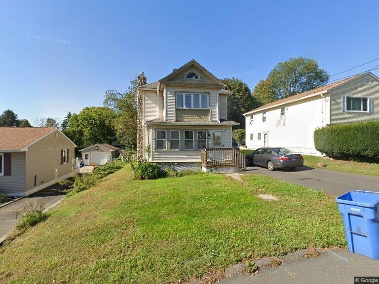 32 Pear St