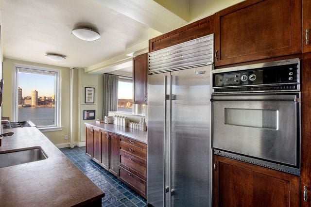 110-118 Riverside Dr, #14B