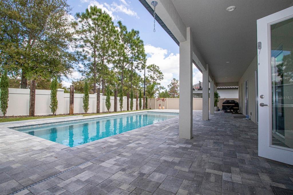 8252 Ludington Cir
