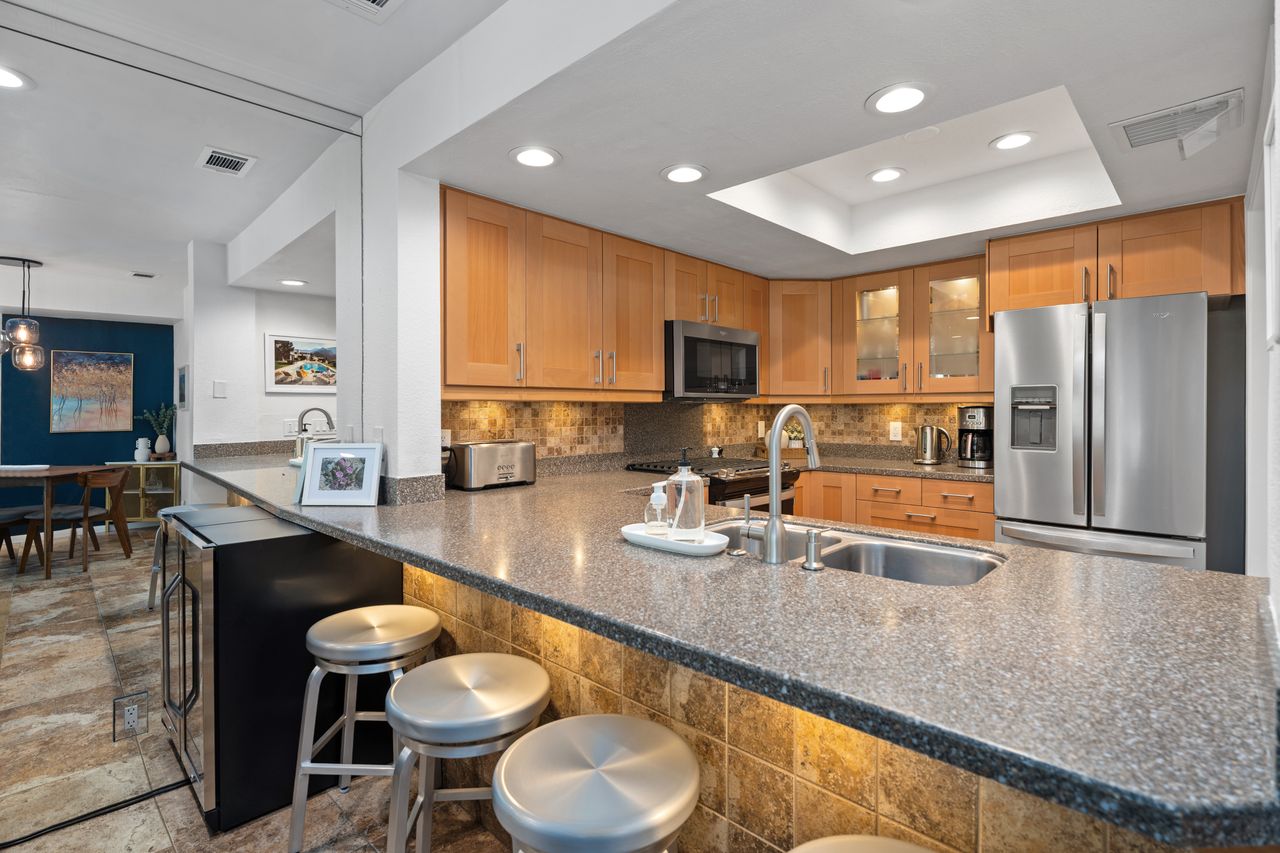 Miraleste Condo