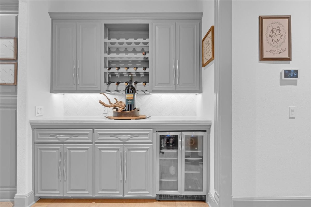 Luxury Living in Bixby, Oklahoma: A Premier Estate in Devonshire at Graystone Represented by Philip Shain of The Agency Tulsa - Wyatt Poindexter - The Agency