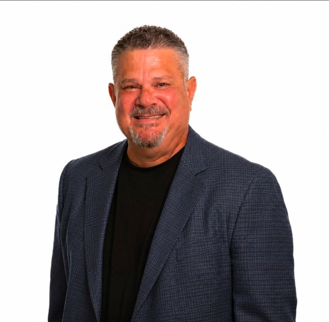 Rick Pena Camarillo, CA Real Estate Agent Headshot