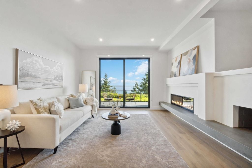 2206 Folkestone Way, #9