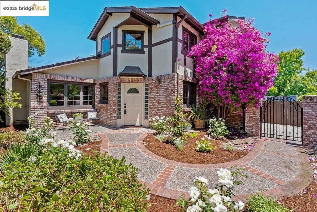 2668 Washington Ave, Redwood City