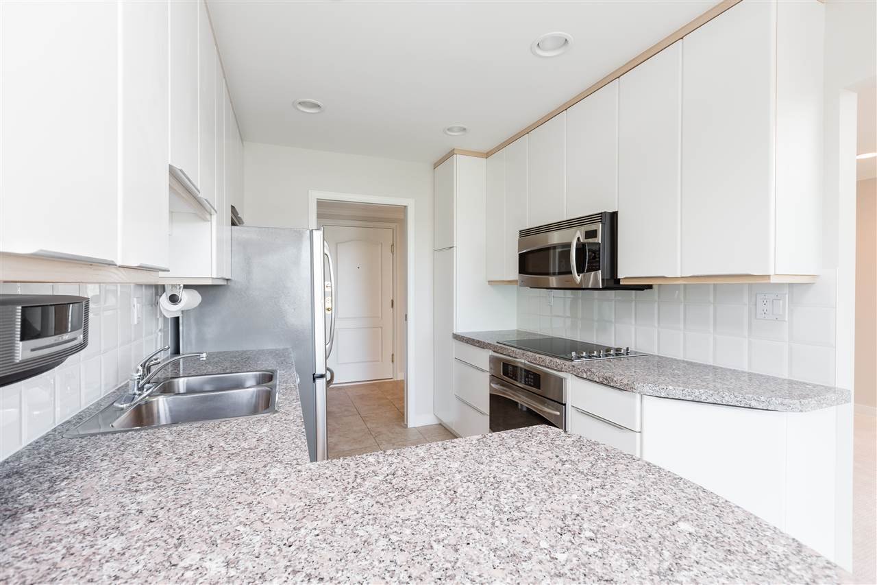 402-1233 Beach Ave