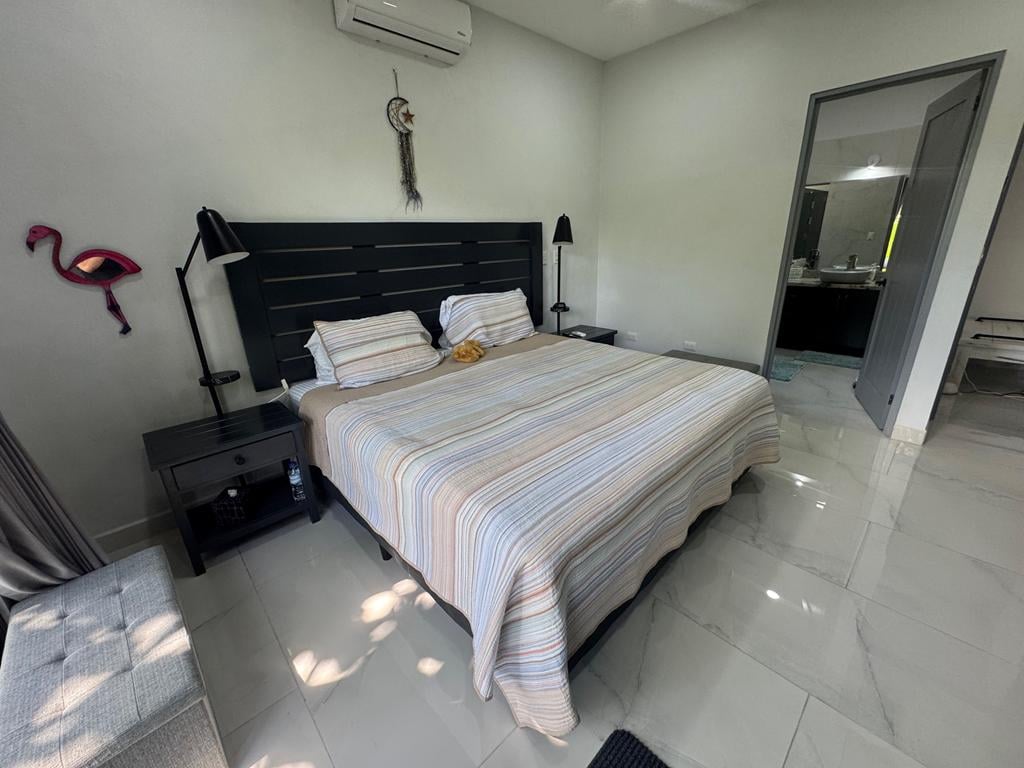 3-Bed Coastal Villa – Marina Access