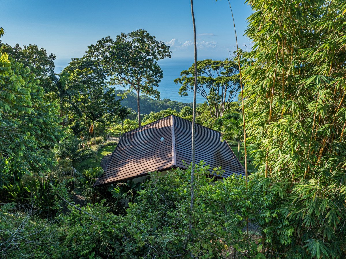 2 ACRES – 2 Bedroom Whales Tale Ocean View Home In Costa Verde Estates Gated Community!!!