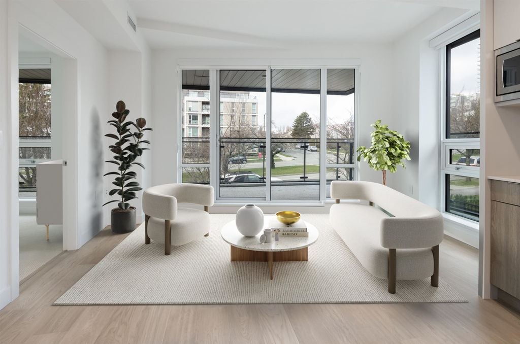 7638 Cambie St, #403