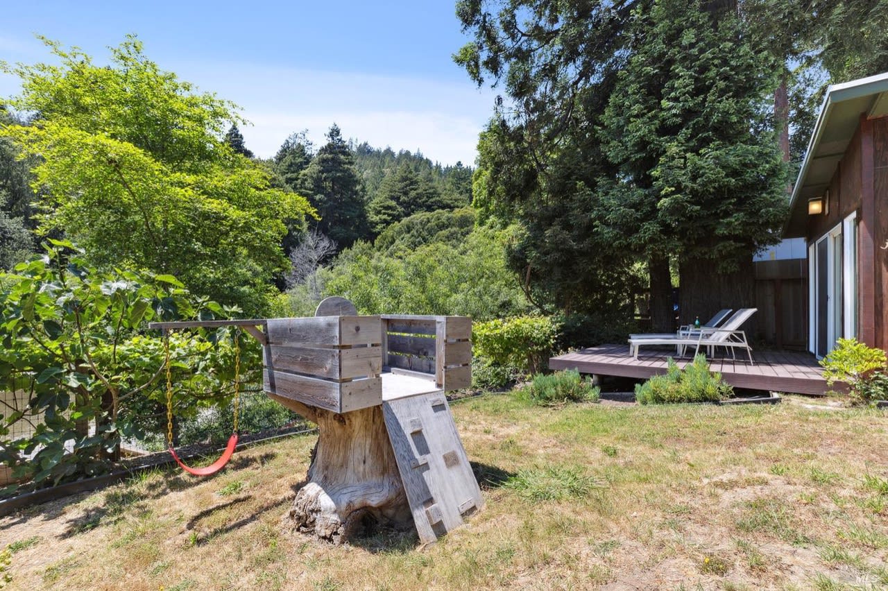 705 Austin Creek Rd