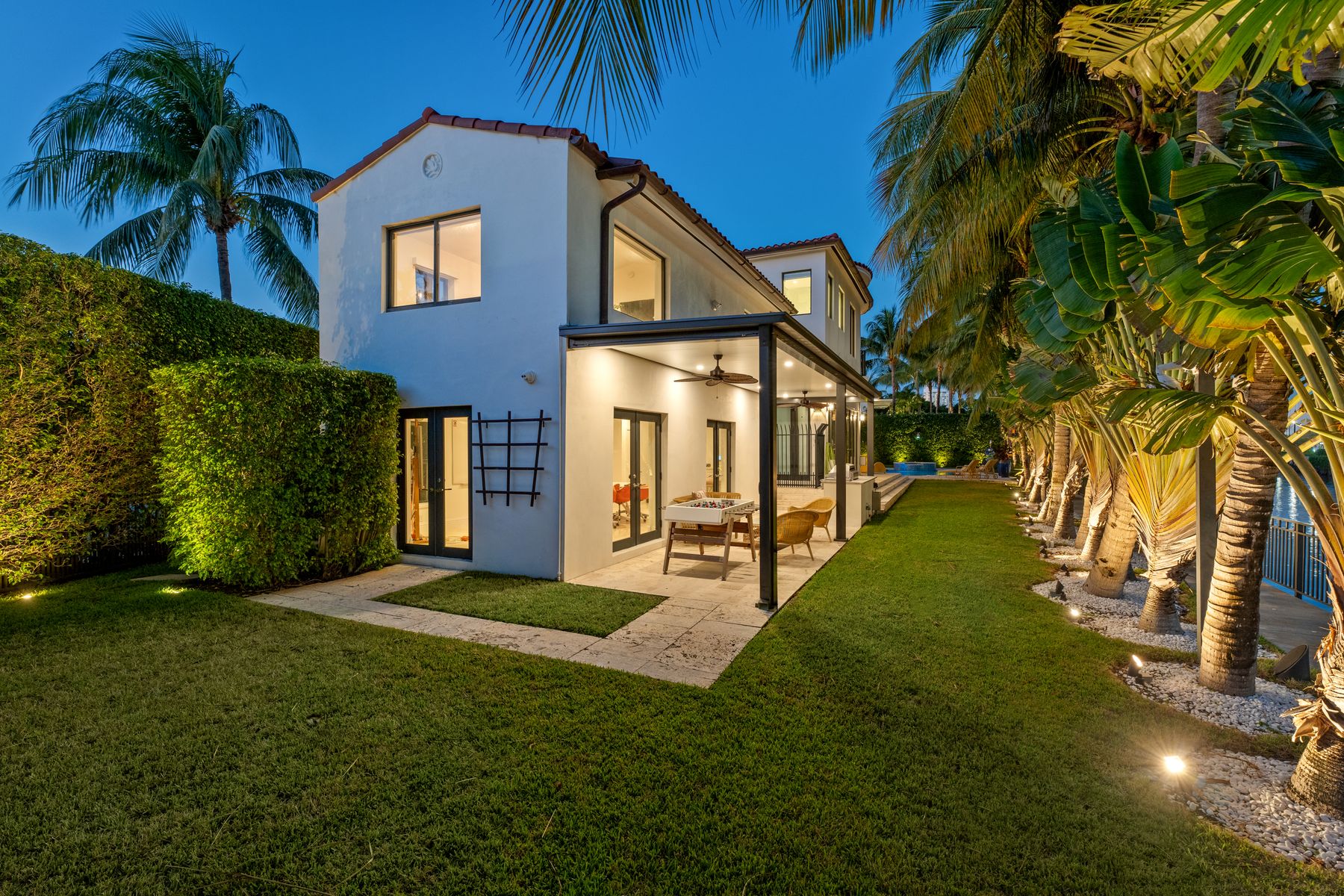 2901 Flamingo Dr.