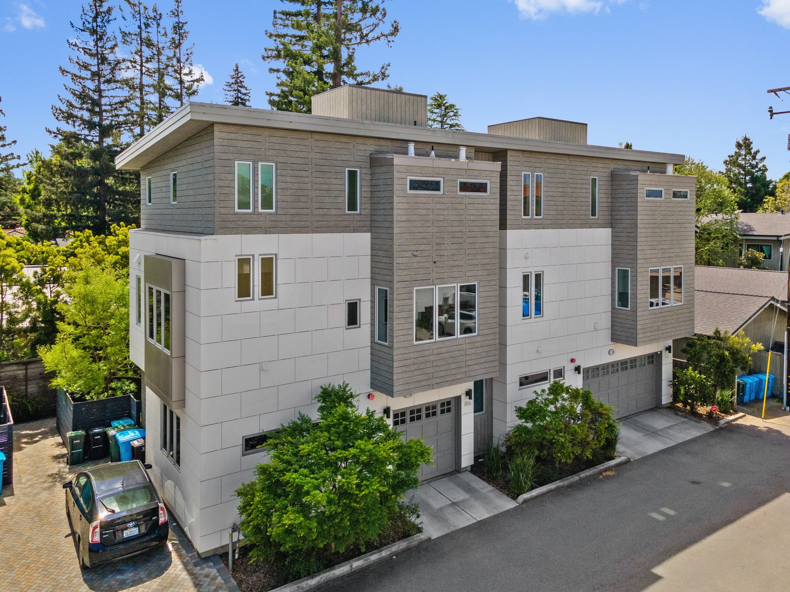 618 College Avenue