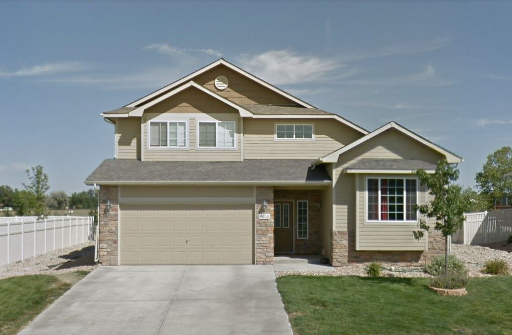 9806 Roadrunner Ave