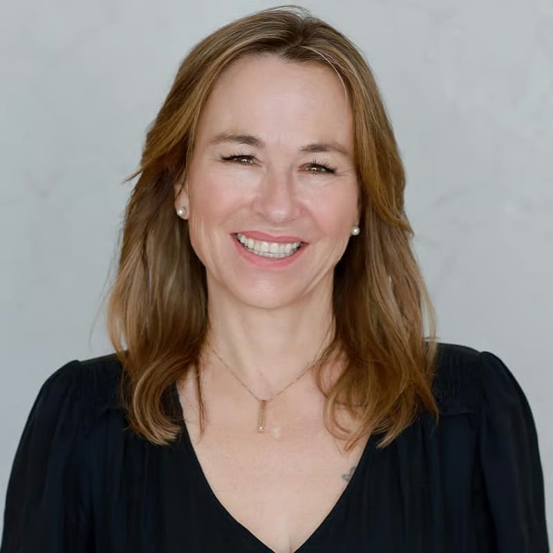 sarah-ridge Berkeley, CA Real Estate Agent Headshot