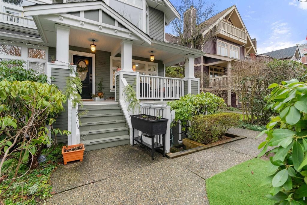 316 W 11th Ave