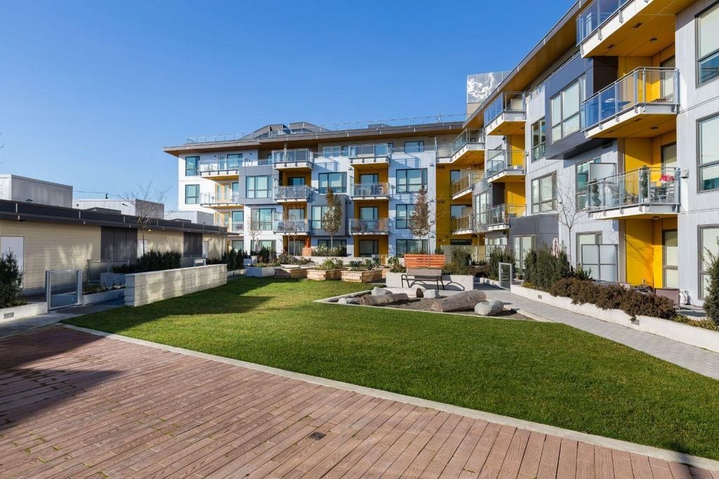 8580 River District Crossing, #PH709