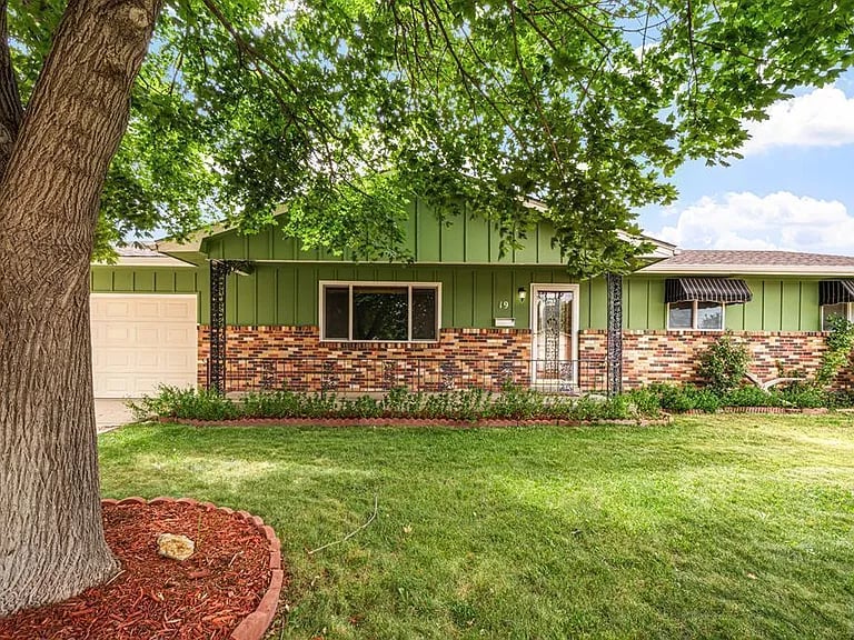 19 Cornell Cir
