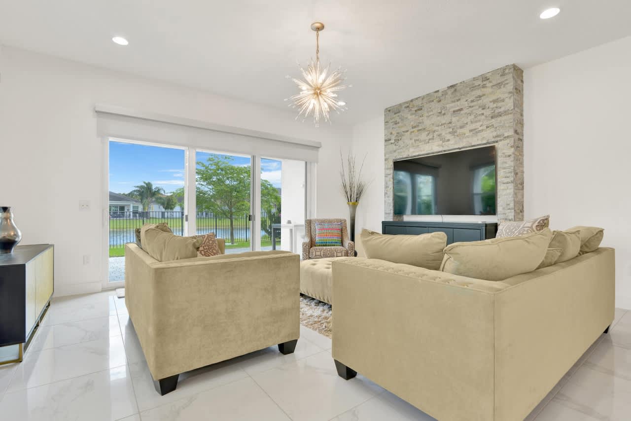 9918 Steamboat Springs Cir