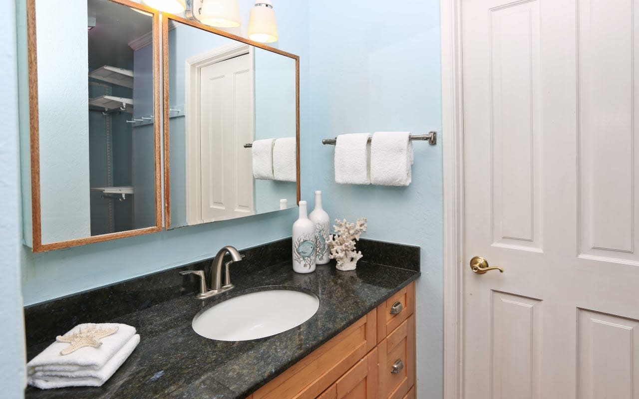 2560 Walnut Blvd Unit: 33