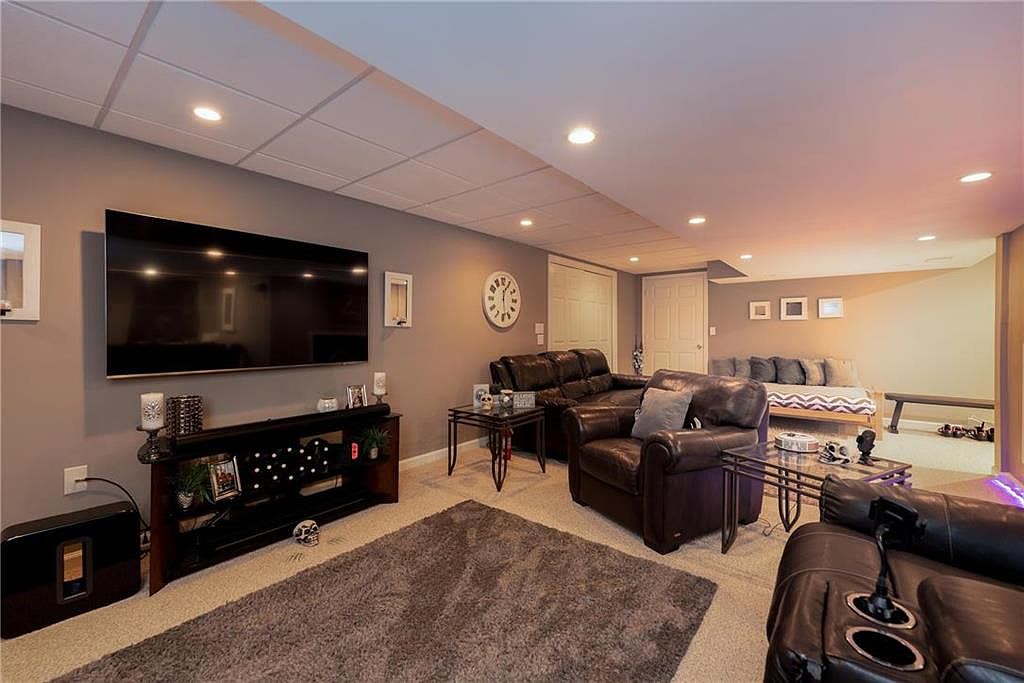 2660 Fieldview Dr