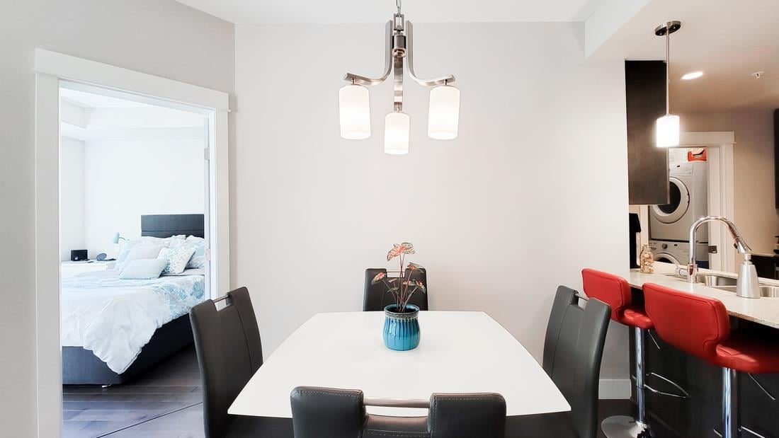 212-2465 Wilson Ave