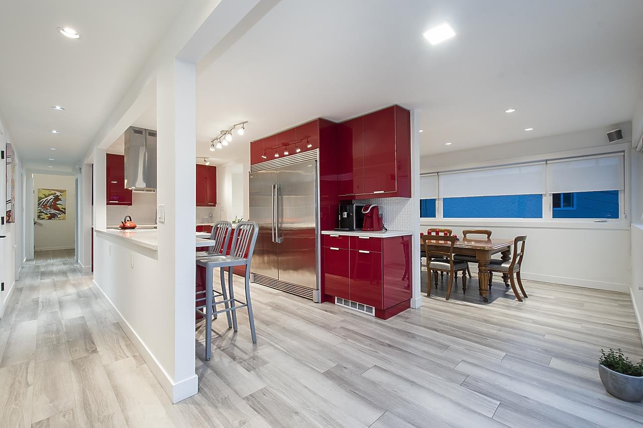 1140 W 17 St