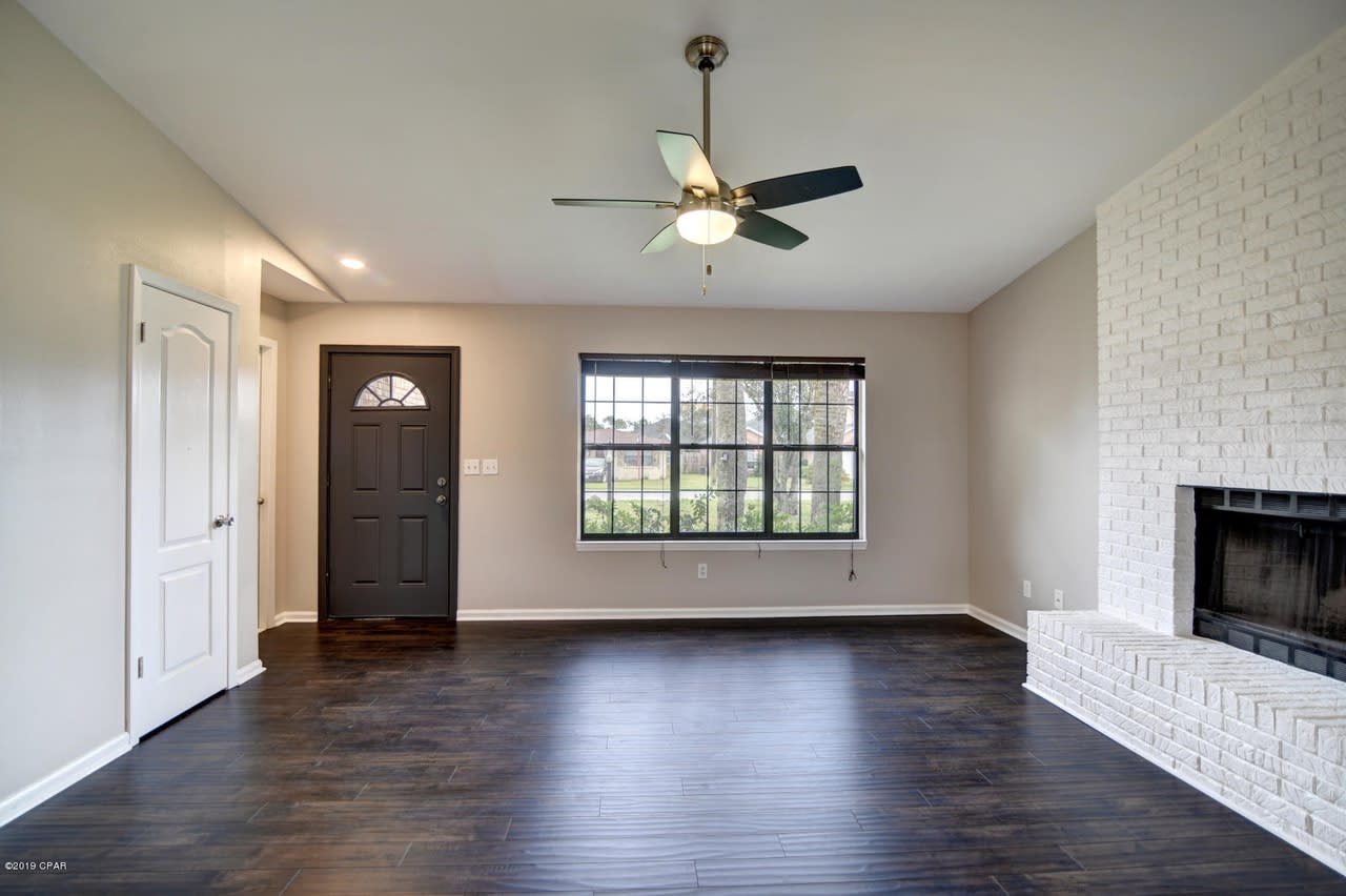 106 E Sonata Circle