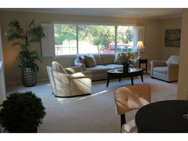 3300 Bay Ct