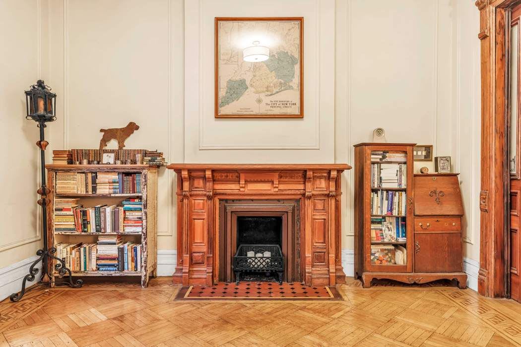 136 West 16th Street, 1FE