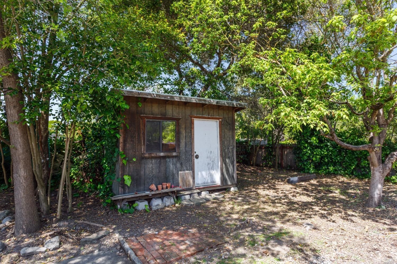 648 Peach Street, Novato