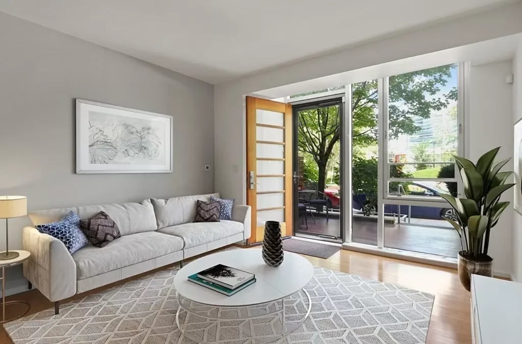2 Earhart St #29