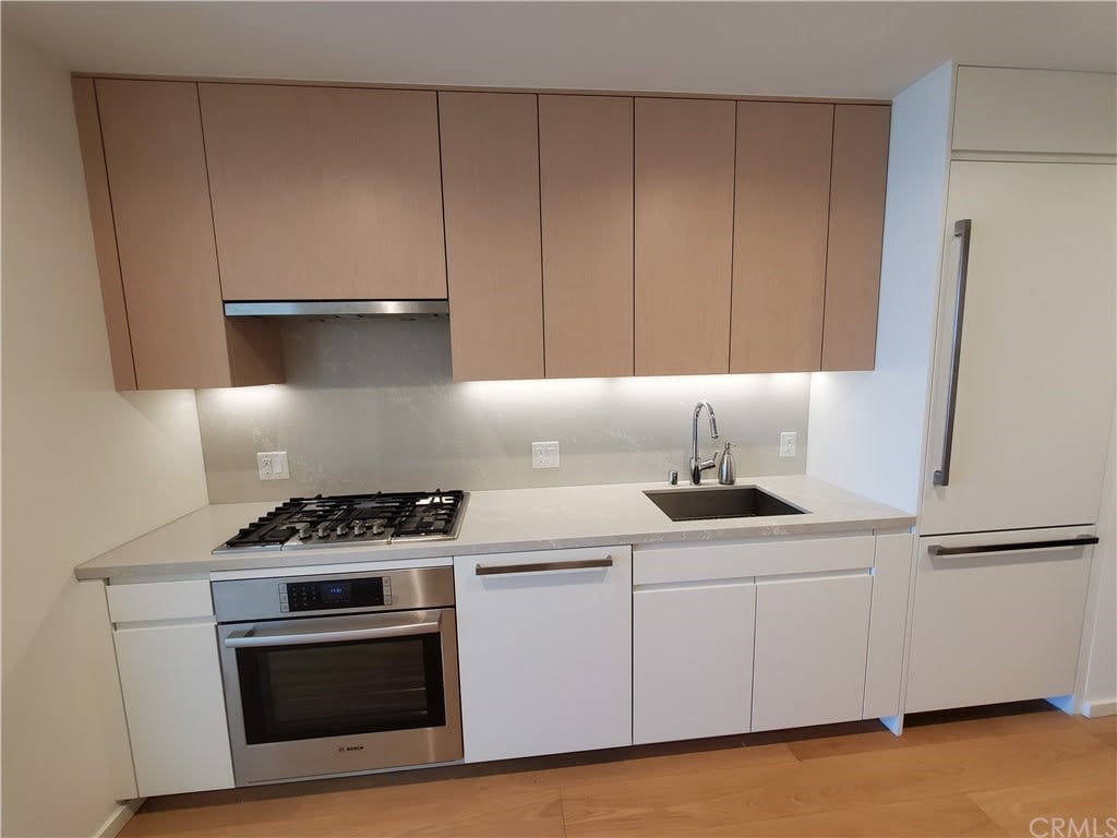 877 Francisco Street, Unit 1718