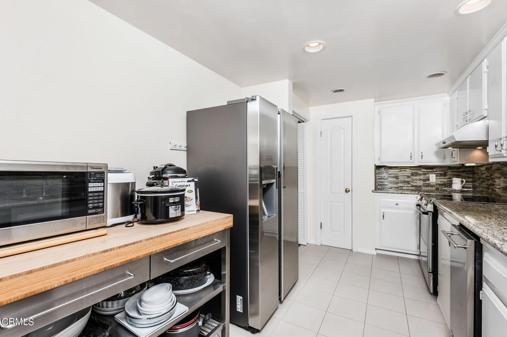 3200 La Rotonda Dr #207