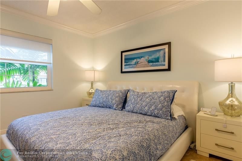 2424 SE 17th St Unit 106B