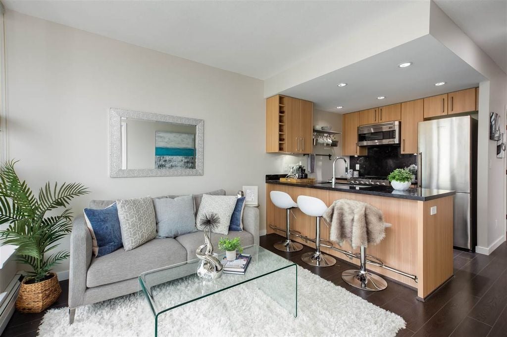 1708 Columbia St, #1101
