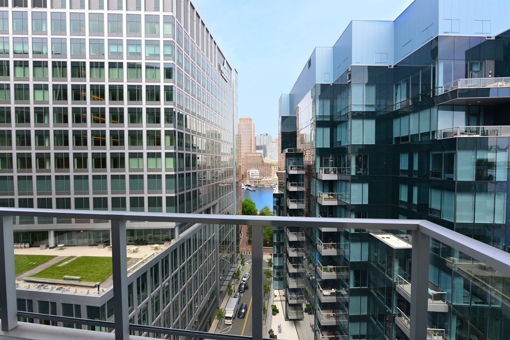 50 Liberty Drive, Unit 12J