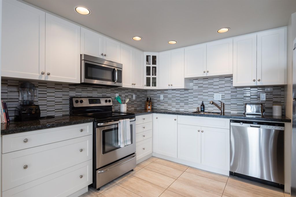 1245 Quayside Dr, #1805