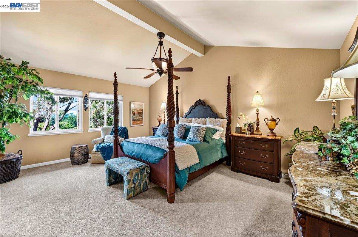 525 Silver Oak Ln