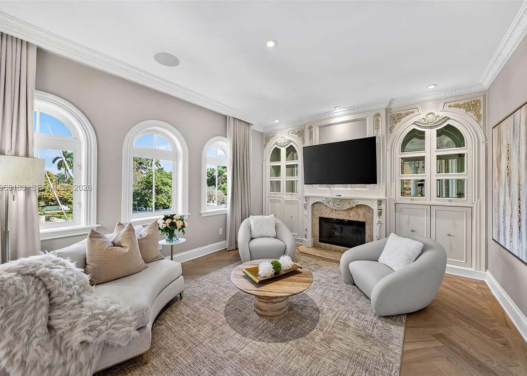 628 Coral Way