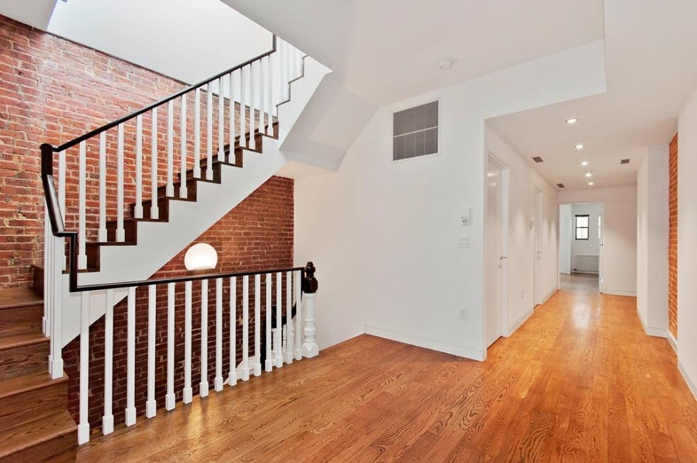 860 Lexington Ave