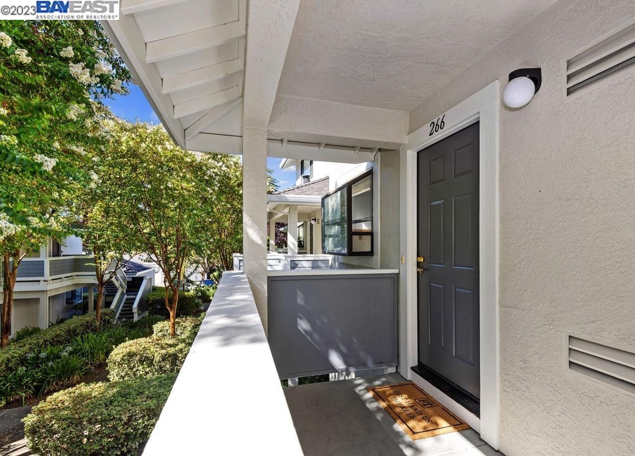 2594 Oak Road