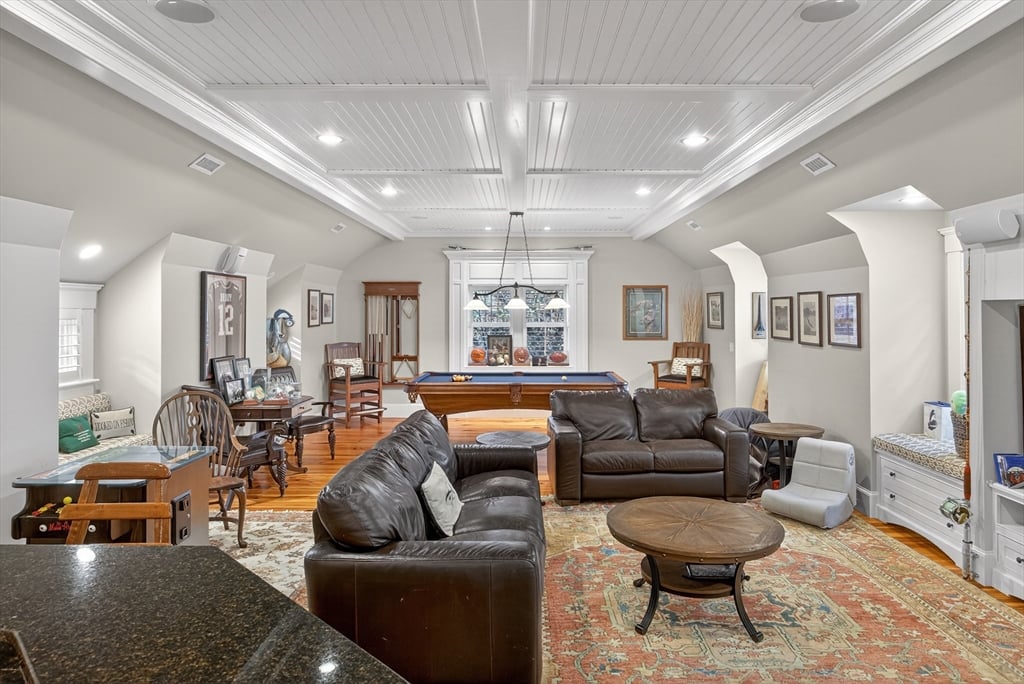 9 High Ridge Dr