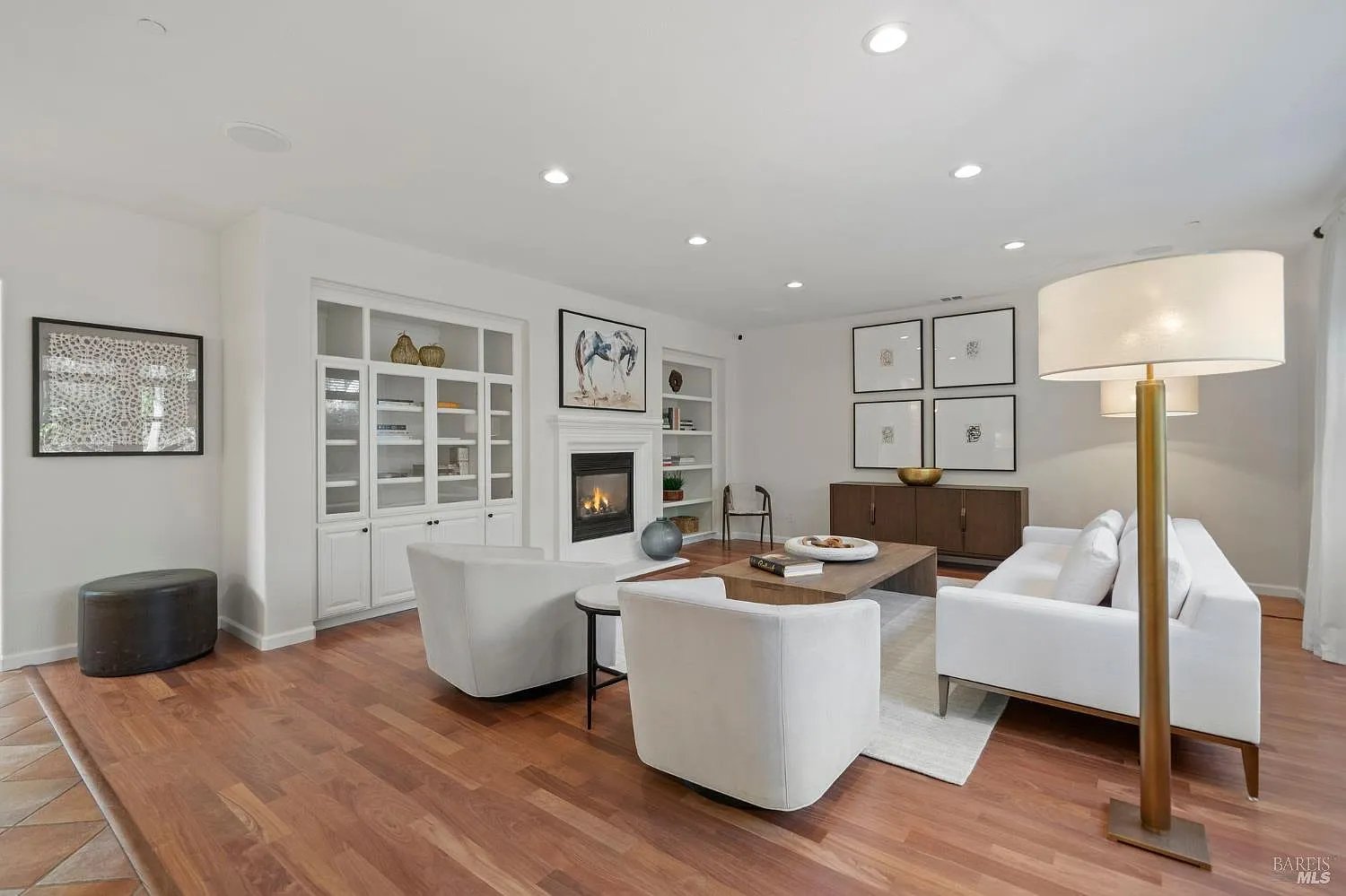 46 Waterbury Ln